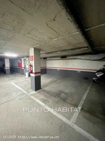 Plaza de Parking Grande en Finca Señorial - BARCELONA