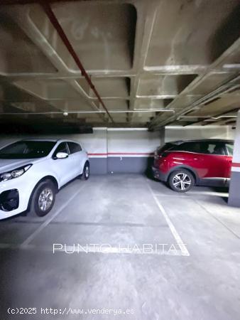 Plaza de Parking Grande en Finca Señorial de la Sagrada Familia - BARCELONA