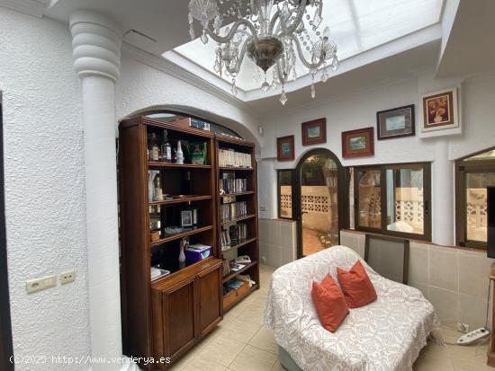 CASA ADOSADA EN VENTA EN EL CAMPELLO, ALICANTE - ALICANTE