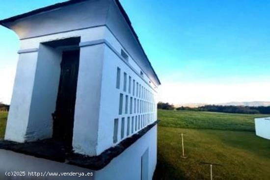 CASA INDEPENDIENTE CON CABAZO EN TAPIA DE CASARIEGO - ASTURIAS