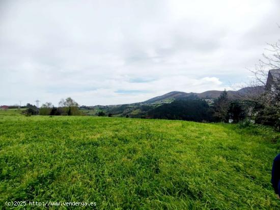 Gran terreno edificable en Setienes, Valdés - ASTURIAS