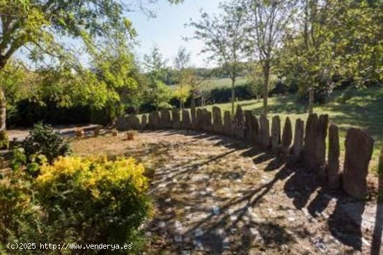 Preciosa Casa Rural en Revoqueira, San Martín de Oscos: Una Joya para Turismo Natural y Retiros - A