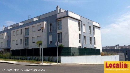 Interesante obra parada de 92 pisos en venta. León