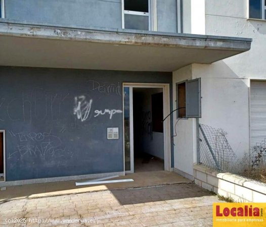 Interesante obra parada de 92 pisos en venta. León