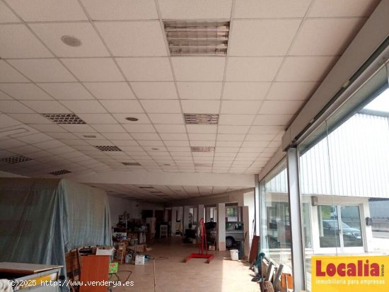 Atractiva nave comercial en alquiler en Maliaño.