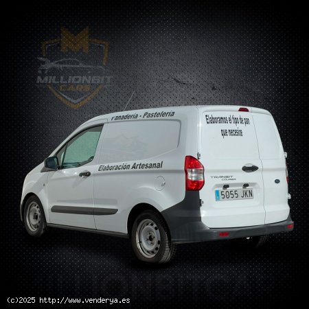 Ford Transit Courier FURGON - Malaga