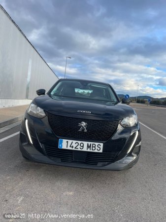 Peugeot 2008 BlueHdi 110 Active Pack de 2022 con 103.000 Km por 18.500 EUR. en La Rioja