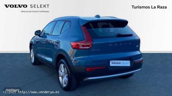 Volvo XC40 todoterreno 2.0 B3 CORE AUTO 163 5P de 2024 con 5 Km por 37.900 EUR. en Sevilla