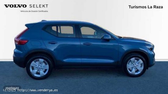 Volvo XC40 todoterreno 2.0 B3 CORE AUTO 163 5P de 2024 con 5 Km por 37.900 EUR. en Sevilla