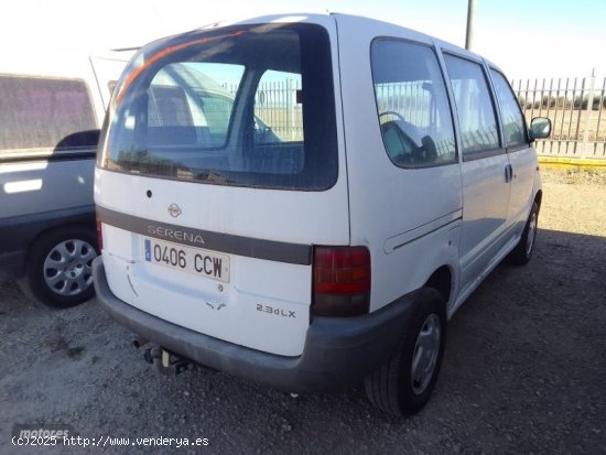 Nissan Serena 2.3 D LX DE 8 PLAZAS. de 2002 con 400.000 Km por 2.800 EUR. en Murcia