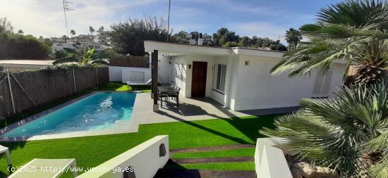 Casa con jardin  piscina en alquiler en Vallpineda.Sitges - BARCELONA