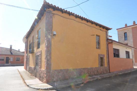 Urbis te ofrece una encantadora Casa de Pueblo en Calzada de Valdunciel, a 14 km de Salamanca - SALA