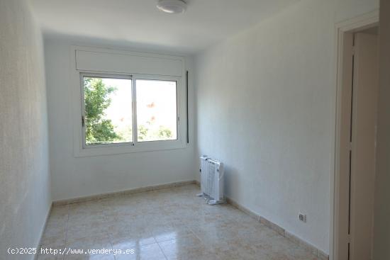  PISO EN VENTA ZONA MASUCA / BASCULA - BARCELONA 