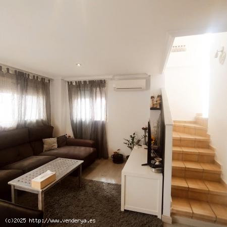 Duplex Villamartin con amplio patio - ALICANTE