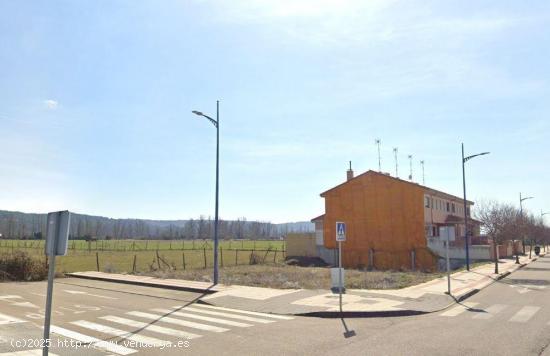  CONJUNTO DE 4 TERRENOS EN VILLARODRIGO - LEON 