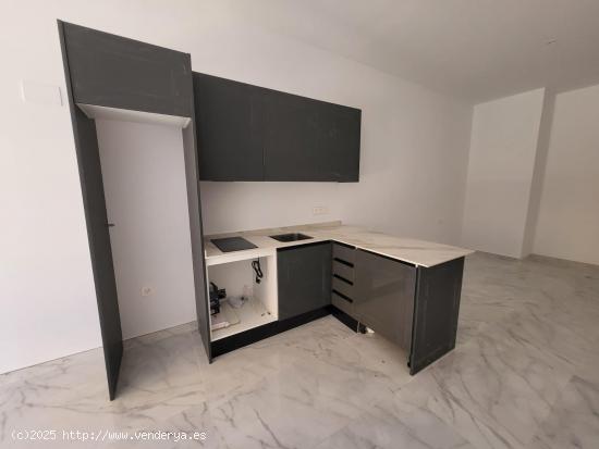 SE VENDE ESTUDIO  NUEVO A 50 MTS DE LA PLAYA DE LA MATA - ALICANTE