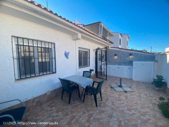  Chalet en venta en Torrevieja (Alicante) 