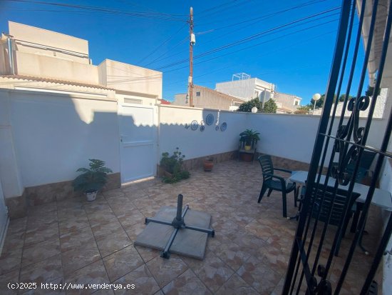 Chalet en venta en Torrevieja (Alicante)