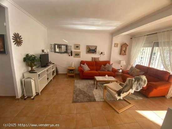 Chalet en venta en Torrevieja (Alicante)