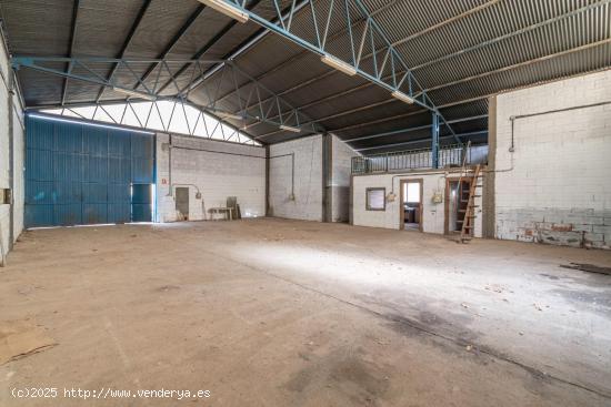 NAVE INDUSTRIAL DE 240M2 EN JUN-GRANADA - GRANADA