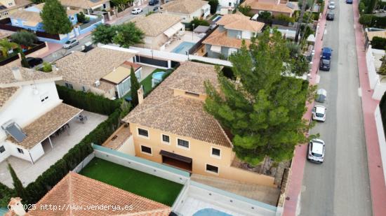 Chalet en la alcayna en esquina y todo en planta - MURCIA