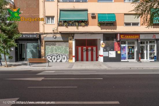 Amplia plaza de aparcamiento en Arabial - GRANADA