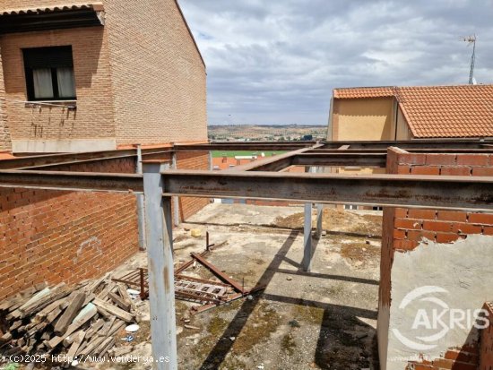 EDIFICIO EN CONSTRUCCIÓN