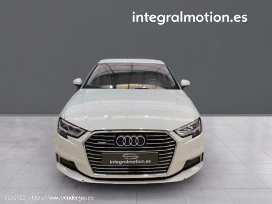 Audi A3 Sportback S line 40 e-tron 150kW S tron - A Grela