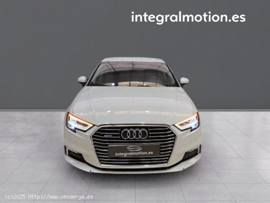 Audi A3 Sportback S line 40 e-tron 150kW S tron - A Grela