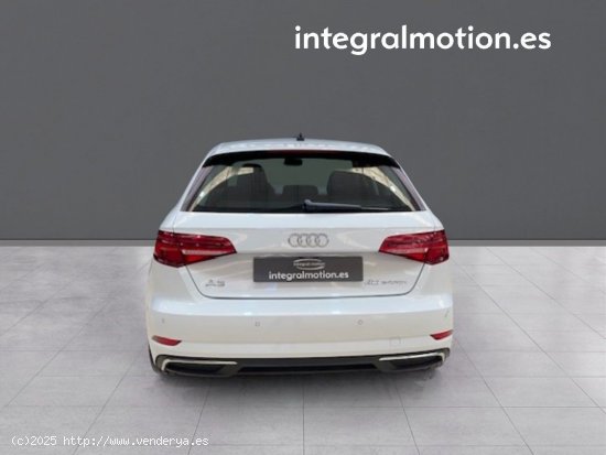 Audi A3 Sportback S line 40 e-tron 150kW S tron - A Grela