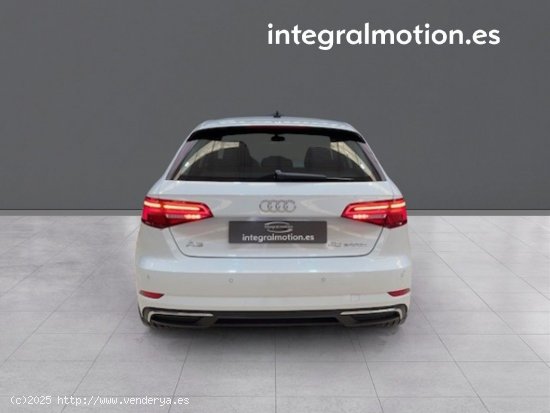 Audi A3 Sportback S line 40 e-tron 150kW S tron - A Grela