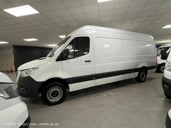 Mercedes Sprinter 315CDI 15M3 SPRINTER (907) 315CDI FURGON LARGO - Lugo