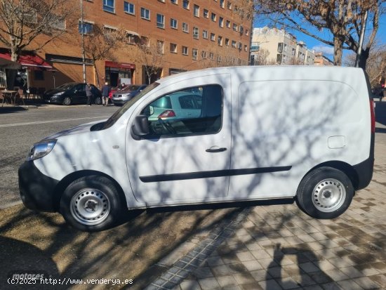 Renault Kangoo 1.5dci 75 cv furgon de 2018 con 155.000 Km por 6.795 EUR. en Madrid