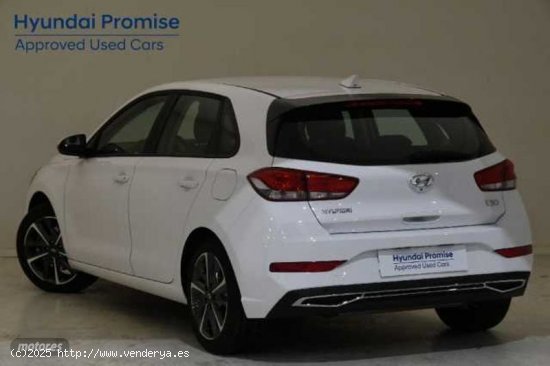 Hyundai i30 1.5 DPI Klass SLX 110 de 2024 con 8.659 Km por 20.990 EUR. en Pontevedra