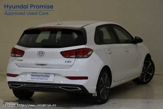 Hyundai i30 1.5 DPI Klass SLX 110 de 2024 con 8.659 Km por 20.990 EUR. en Pontevedra