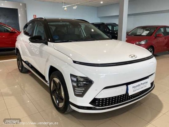 Hyundai Kona Electric Tecno 2C 160kW de 2023 con 11.469 Km por 35.900 EUR. en Almeria