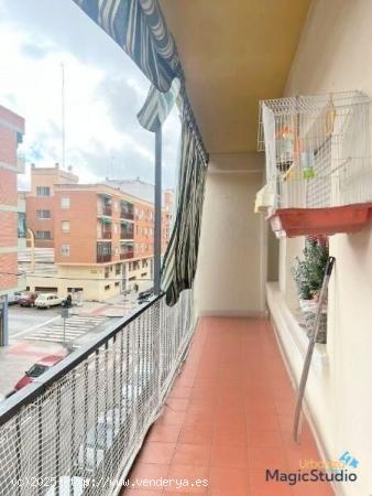 PISO EN MARIA AUXILIADORA DE 3 HABITACIONES BAÑO Y AMPLIO BALCON - BADAJOZ