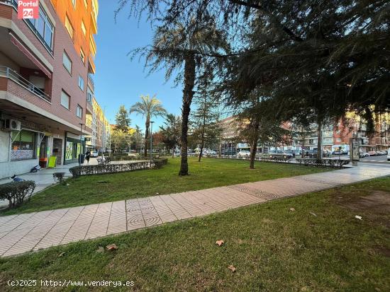 Local en Alquiler zona Mª Auxiliadora - BADAJOZ