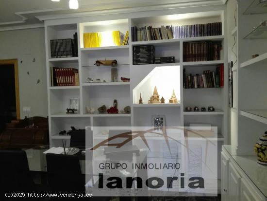 Grupo la Noria VENDE Piso VPO de 3 dormitorios, 2 baños, patio y garaje. Zona El Pilar. - ALBACETE