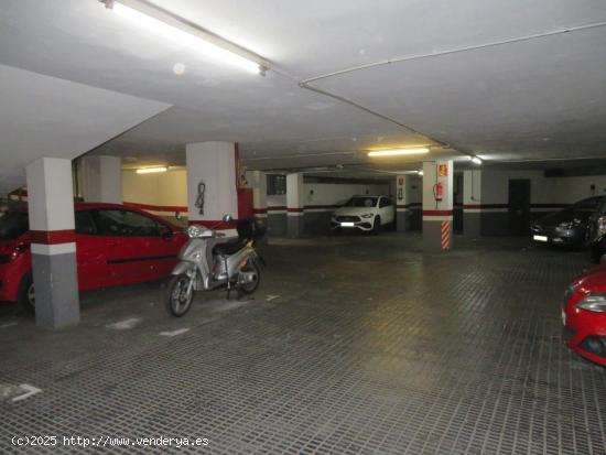 PLAZA DE PARKING EN ALQUILAR EN LA GRAN VIA DE LES CORTS CATALANES - BARCELONA