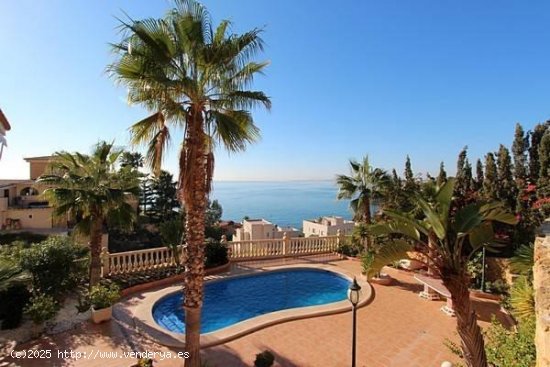 Villa en venta en El Campello (Alicante)