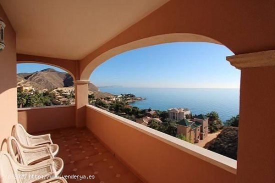 Villa en venta en El Campello (Alicante)