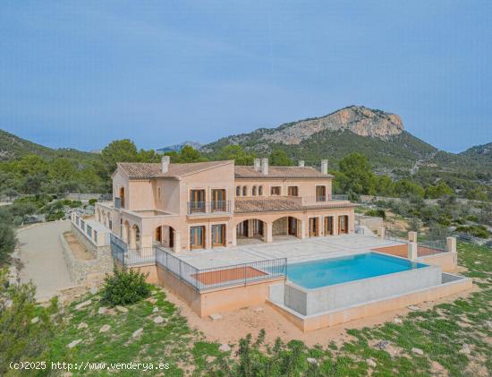  Villa de estilo mallorquín en Camp de Mar - BALEARES 