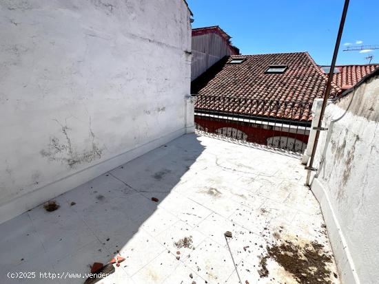 EDIFICIO EN PLENO CENTRO - CACERES