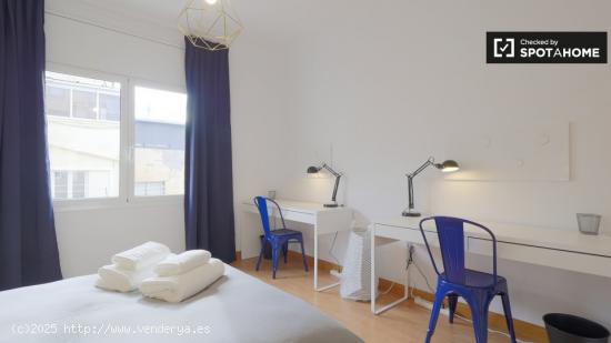 Elegante habitación en alquiler en apartamento de 6 dormitorios en Sarrià-Sant Gervasi - BARCELONA