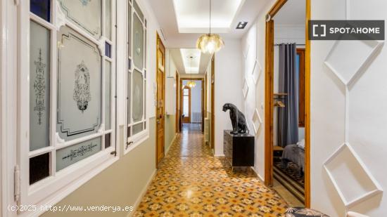 Piso entero de 4 habitaciones en barcelona. - BARCELONA