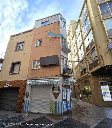 Edificio de 2 plantas con terraza, en el casco antiguo de Benidorm - ALICANTE