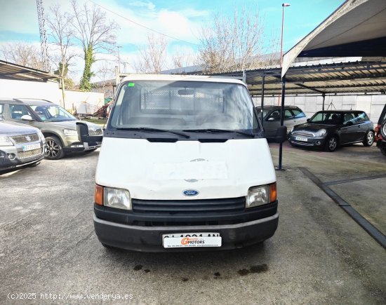 Ford Transit 2.5 DI - Cornella de Terri