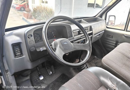 Ford Transit 2.5 DI - Cornella de Terri