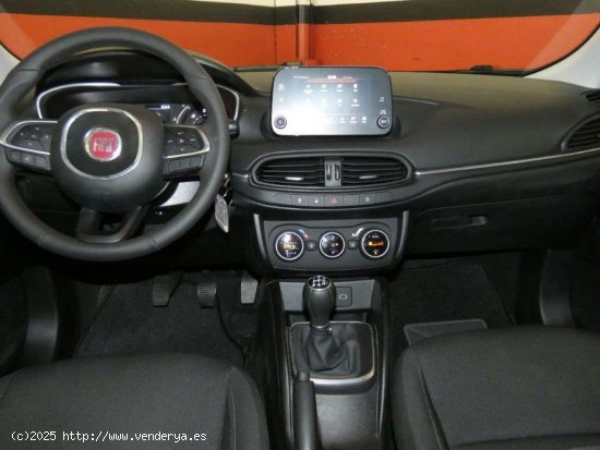 Fiat Tipo 1.3 MJET 95CV Mirror 5P - 